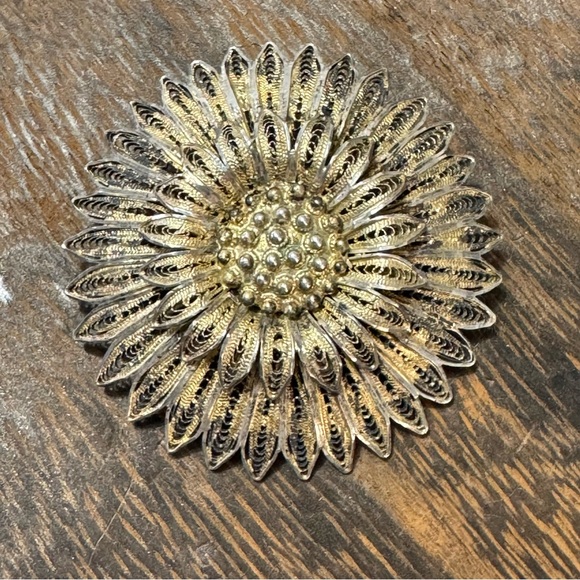 Vintage gold vermeil sterling silver filigree sunflower brooch pin - Picture 3 of 7